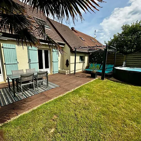 Nacre, Maison Avec Piscine Proche
