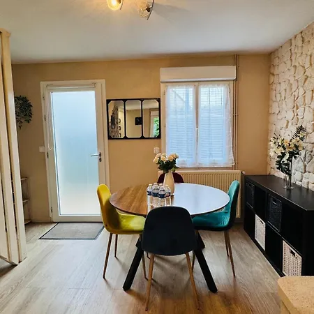 Nacre, Maison Avec Piscine Proche Vakantiehuis *