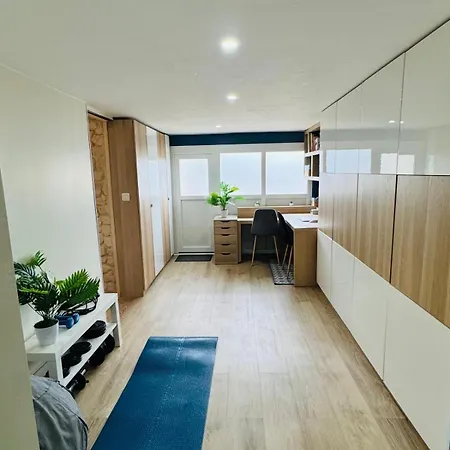 Nacre, Maison Avec Piscine Proche Vakantiehuis