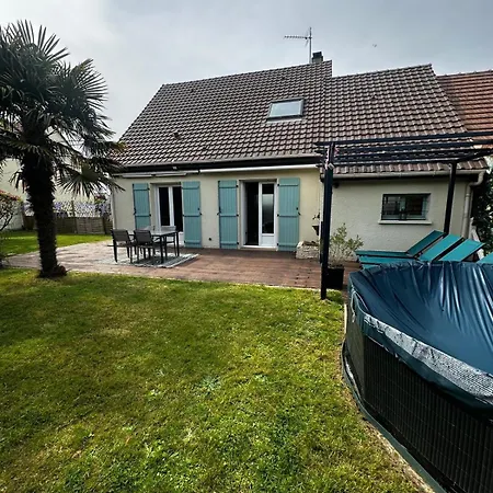 Nacre, Maison Avec Piscine Proche