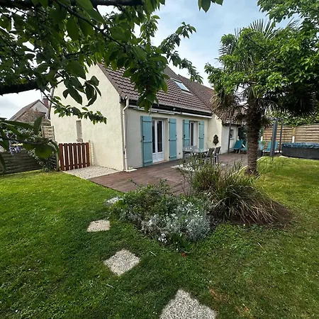 Nacre, Maison Avec Piscine Proche Vakantiehuis *